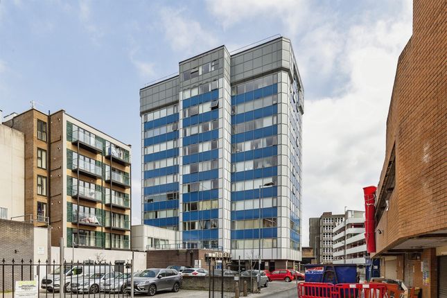 Studio for sale in High Street, Slough
