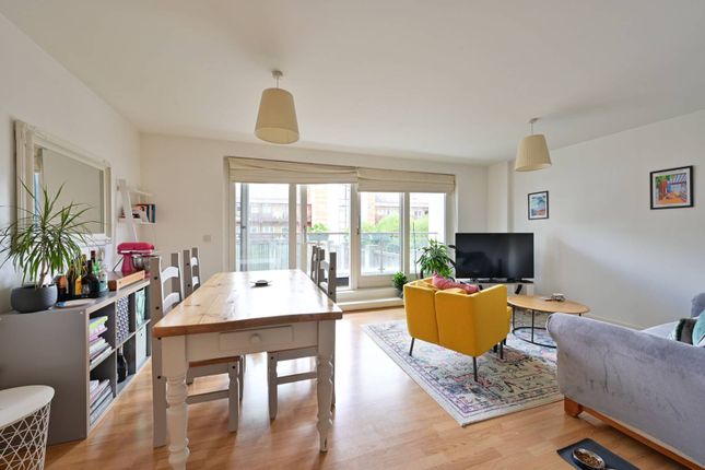 Thumbnail Flat for sale in Point Pleasant, Wandsworth, London