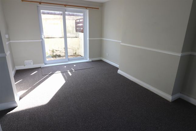 71, Queens Avenue, Devon photo 2