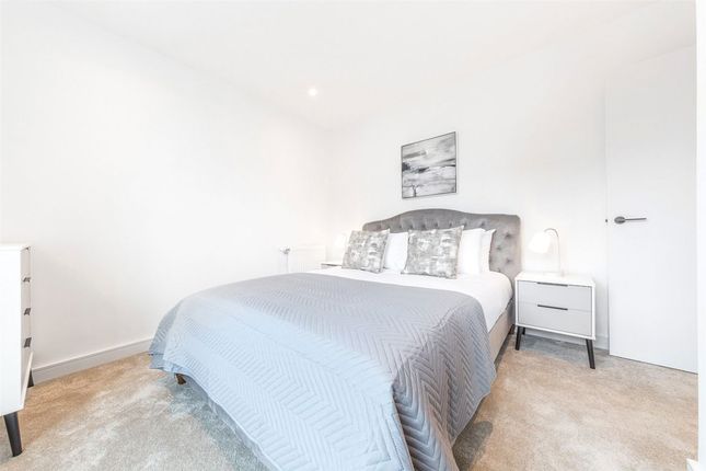 81, Edwin House, Southall photo 3