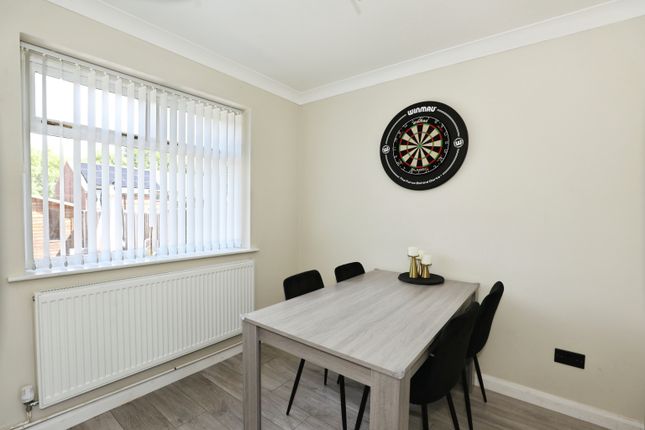 10, Stafford Crescent, Newcastle photo 4