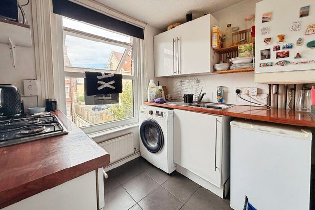 4c,, Russell Road, Felixstowe photo 4