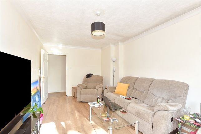 Newbury Road, Crawley photo 4