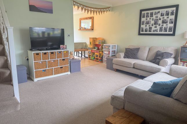 2 Glebefields, Kiln Road, Newbury photo 4