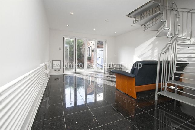 Claire Place, London photo 2