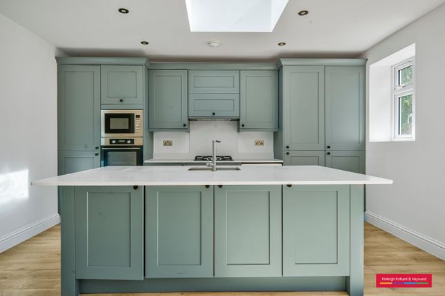 23, Petworth Road, London photo 4