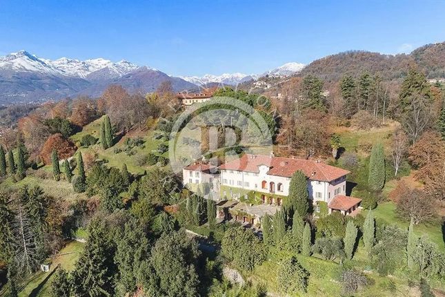 Villa for sale in Biella, Piemonte, 13900, Italy