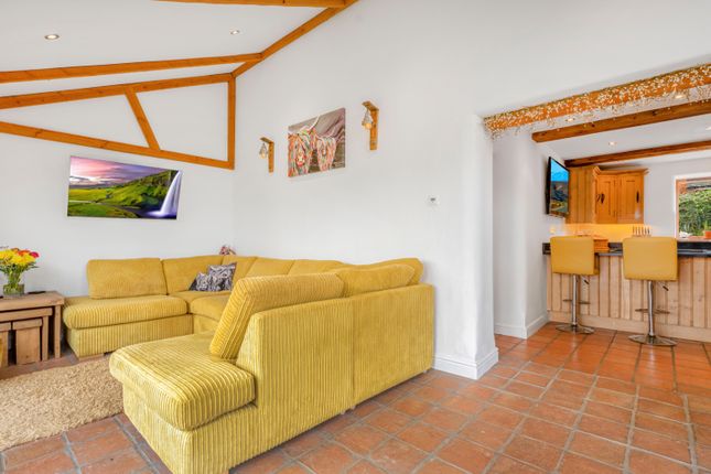 The Hayloft, Moreton Hall Court, Draycott-in-the-clay photo 3