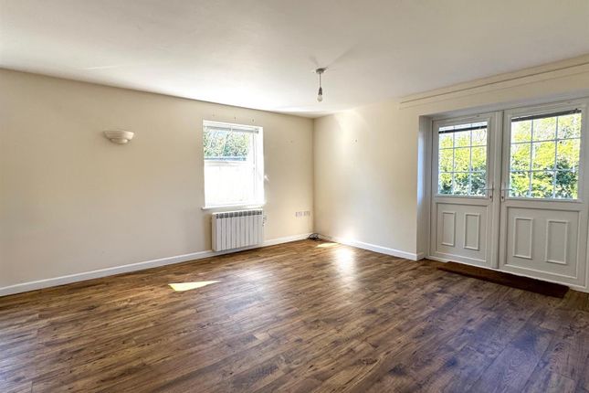 Flat 16, Enderby House, Bromyard photo 3