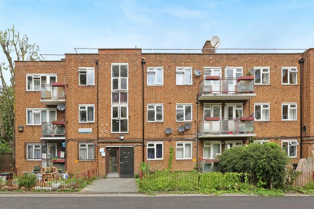 Flat for sale in Harford House, Camberwell