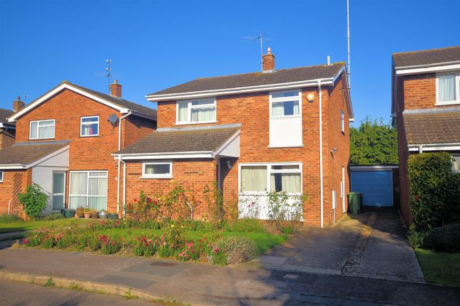Thumbnail Detached house for sale in Long Plough, Aston Clinton, Aylesbury