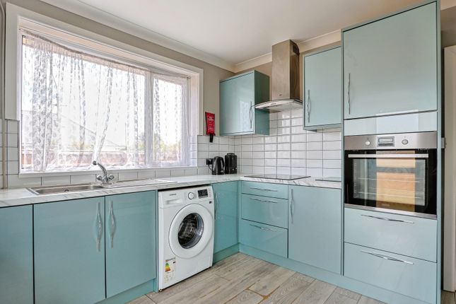 2, Paddington Grove, Bournemouth photo 3