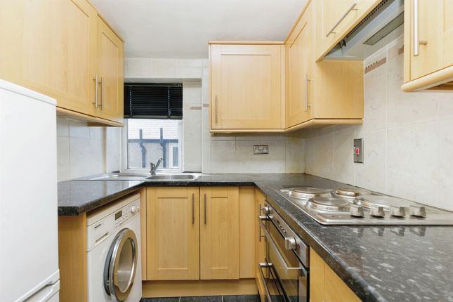 Flat for sale in Croftfoot Road, Croftfoot, Glasgow