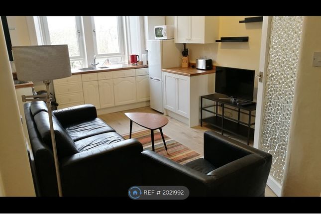 Flat to rent in Thornwood Avenue, Glasgow