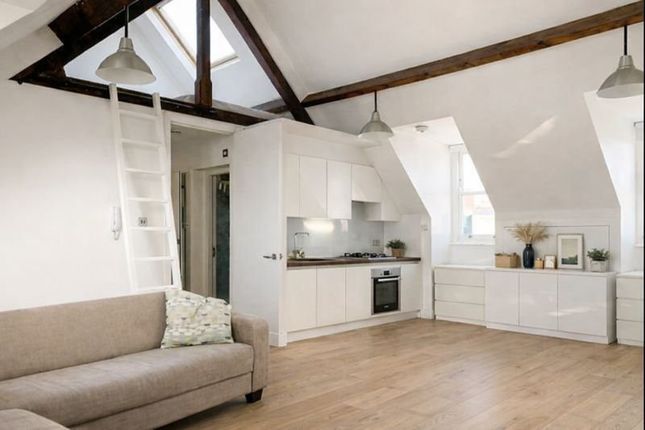 6, 21, Colehill Lane, London photo 2