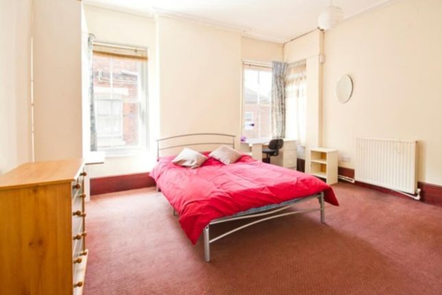 A Spacious And Inviting Double Bedroom, Perfect Fo...