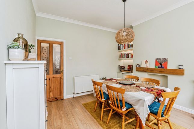 31, Heathside Road, Cheshire photo 4
