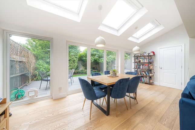 43, Pyrcroft Lane, Weybridge photo 4