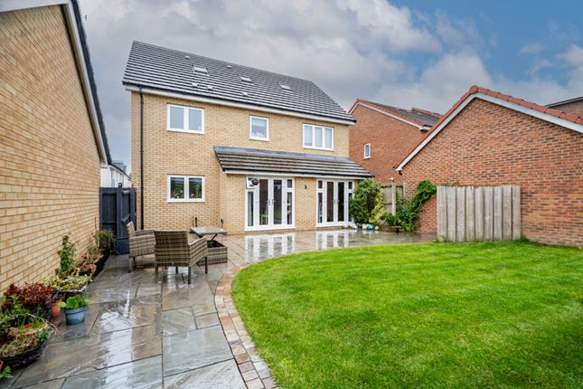 4, Blue Albion Lane, Milton Keynes photo 3