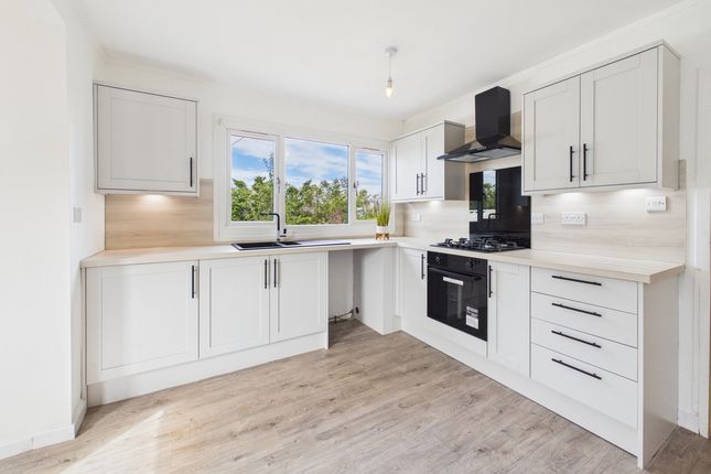 3, Phillips Avenue, Largs photo 3