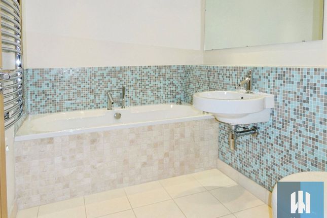 Apartment 4,, Maple Gardens, Birkby photo 4