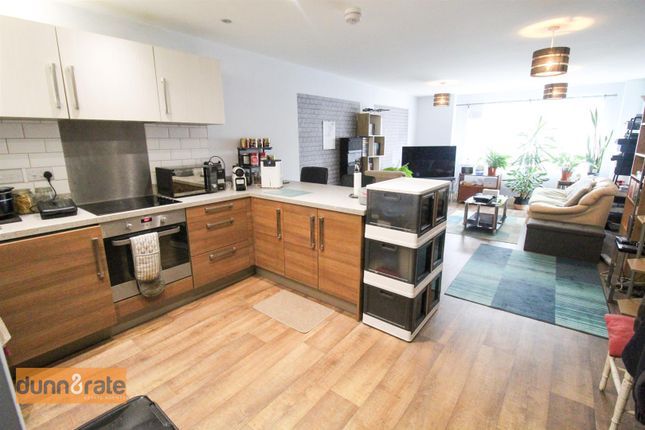 5, Crownford Avenue, Stoke-On-Trent photo 2