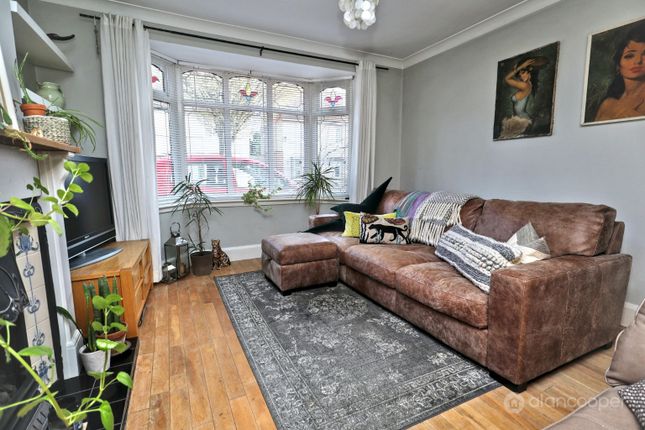 71 Merevale Avenue, Nuneaton, Warwickshire photo 3