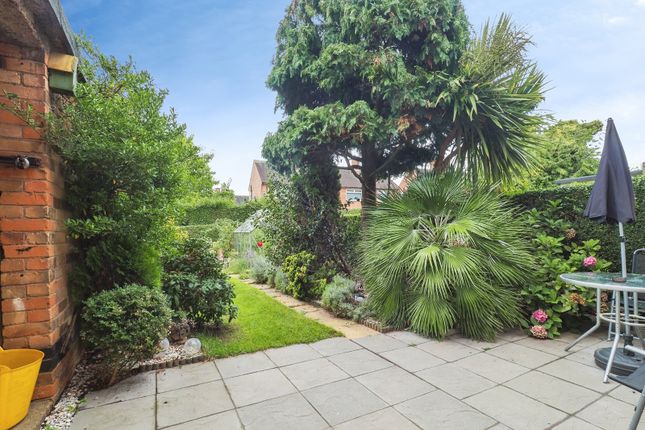 82, Hoylake Crescent, Nottingham photo 3