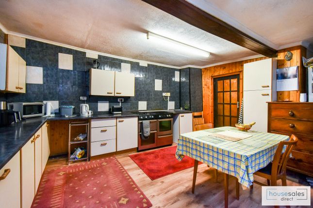 9, Gelli Houses, Port Talbot photo 2