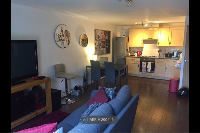 Flat, Ovaltine Court Ovaltine Drive, Kings Langley photo 2