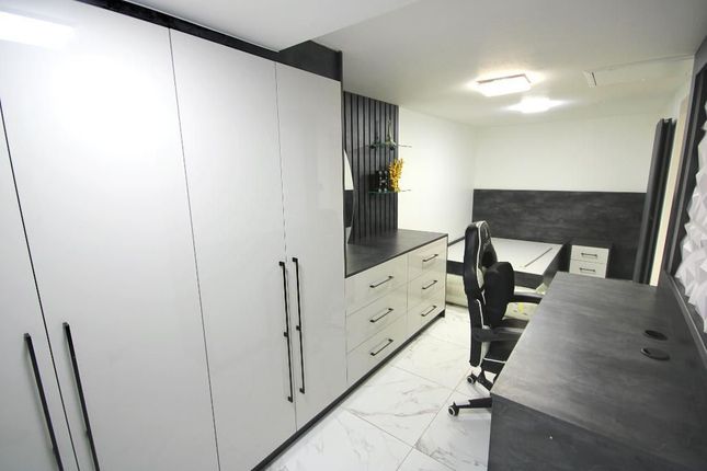 90A SUDBURY AVENUE, WEMBLEY photo 3