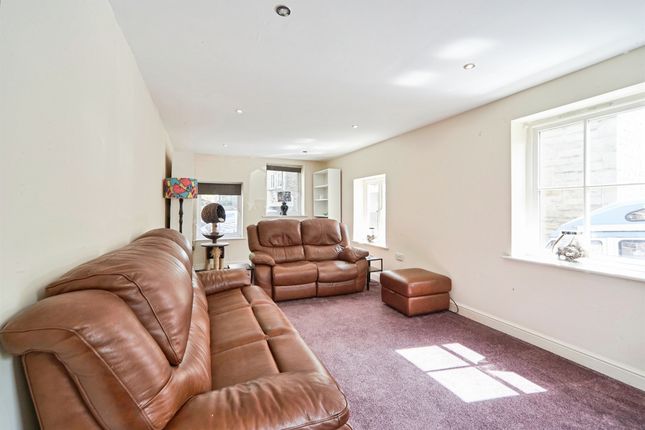 2, Water Mill Court, Keighley photo 4