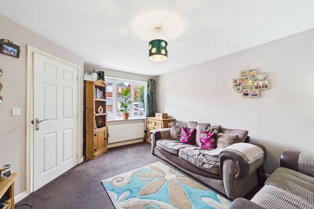 41, Holme Farm Way, Pontefract photo 3