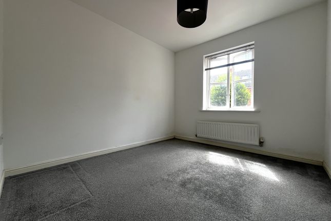 6, Beche House, Colchester photo 4