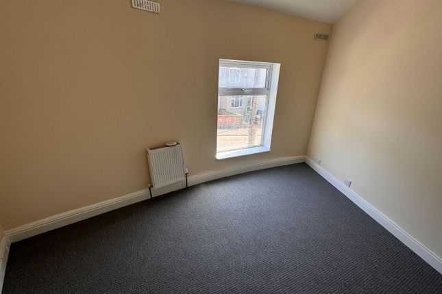 31, Victoria Avenue, Rugby photo 5