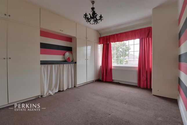 57 Runnymede Gardens, Western Avenue, Greenford photo 4