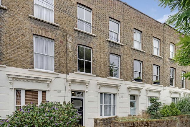 Thumbnail Flat to rent in Bassett Street, London