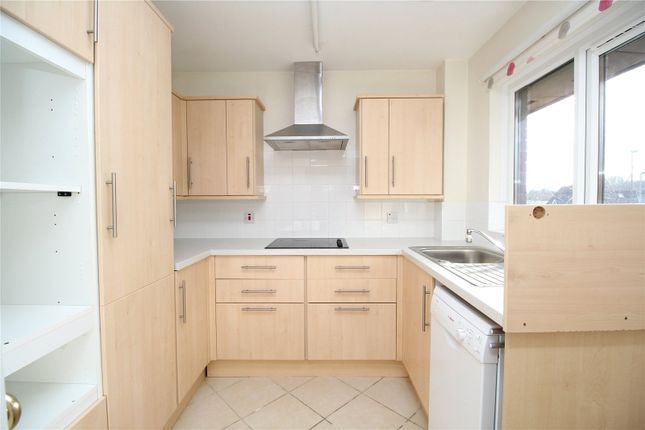28, Adams Way, Alton photo 2