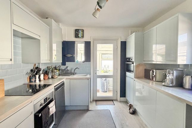11, Kent Close, Bexhill-on-Sea photo 4