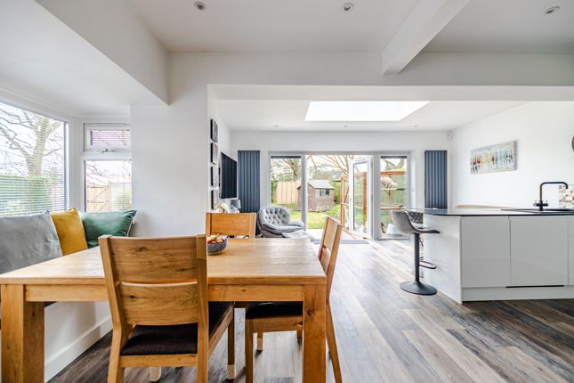 20, Meadow Valley, Leeds photo 4