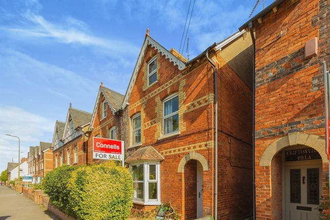 Thumbnail Town house for sale in Newbury Street, Wantage