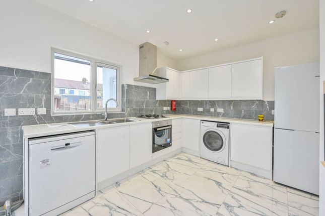 Property to rent in Sanderstead Road, Leyton, London