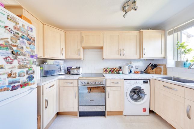 7, Barcombe Close, Orpington photo 3