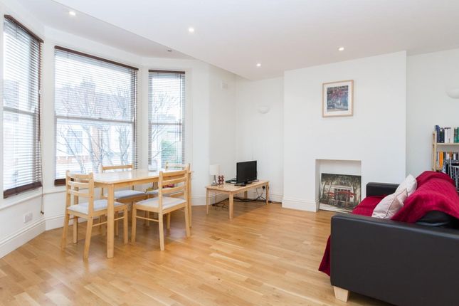 Flat to rent in Sainfoin Road, London