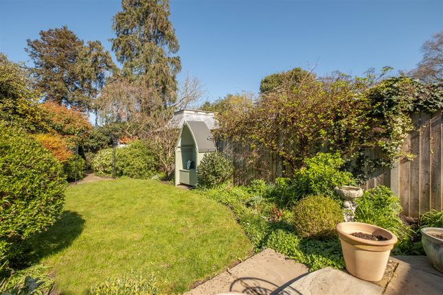 Rose Cottage, 3, Giggs Hill Road, Thames Ditton photo 2
