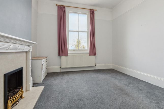 49B, Longley Road, London photo 3