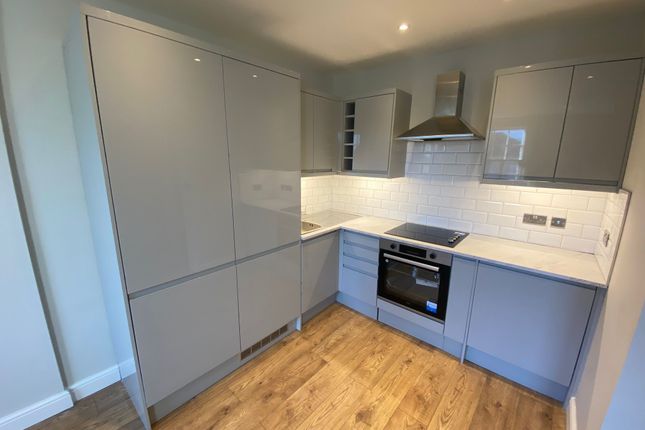 Thumbnail Flat to rent in High Road, London