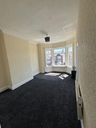 First Floor Flat, 248, Waterloo Road, Blackpool photo 2