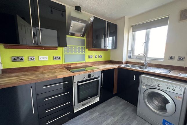 Flat for sale in Scammell Way, Watford