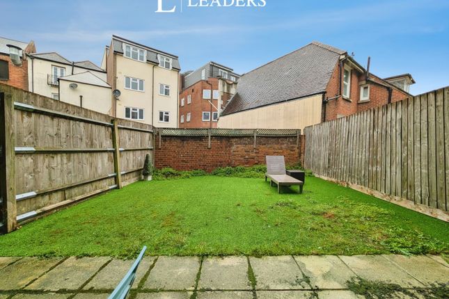 Flat 2, Park Vista 5-7,, Brunswick Place, Hampshire photo 3